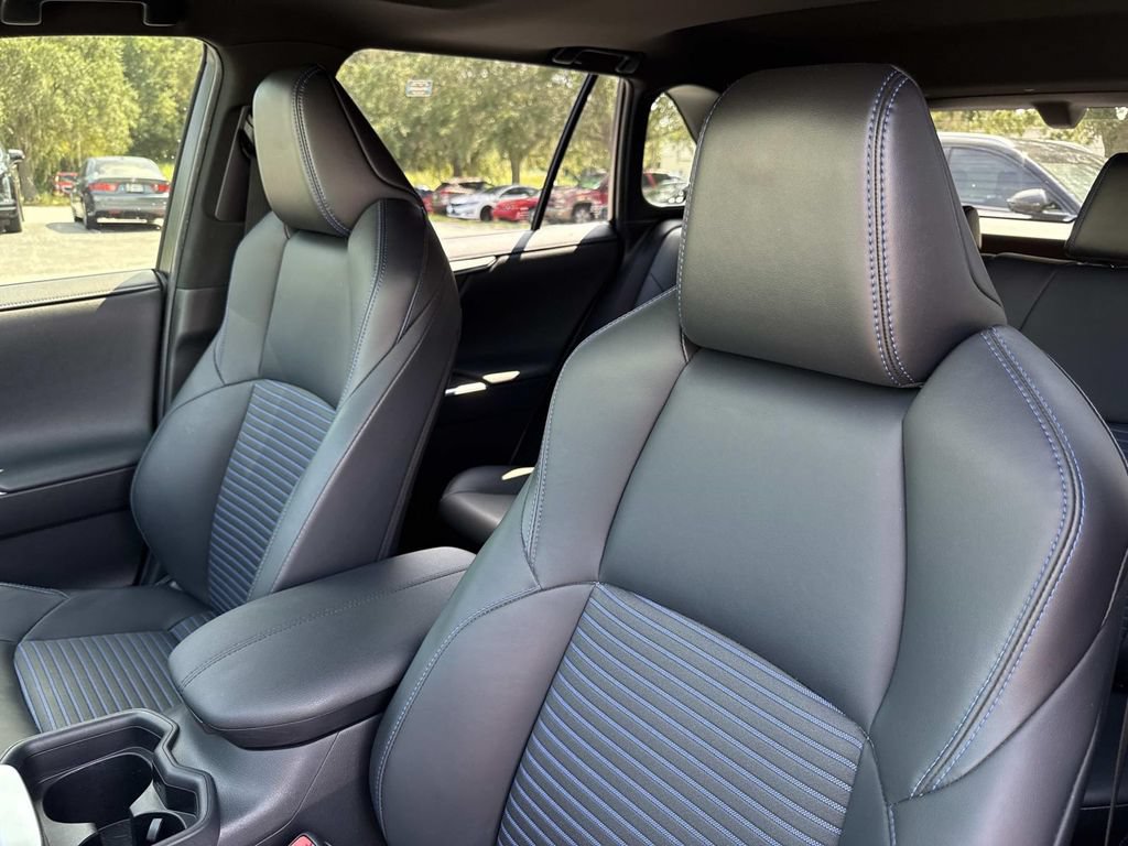 Used 2020 Toyota RAV4 XSE w/ XSE Grade Weather Package AWD/4WD image 20