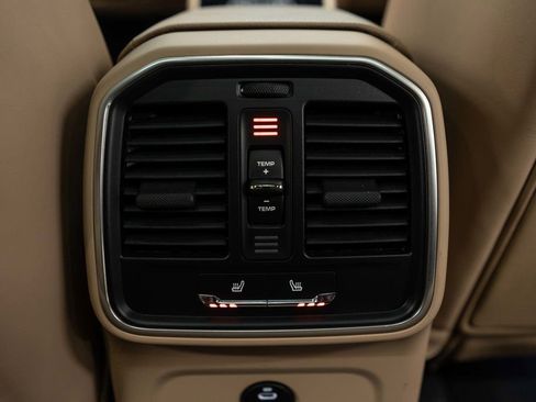 Used 2024 Porsche Macan w/ Premium Plus Package image 14