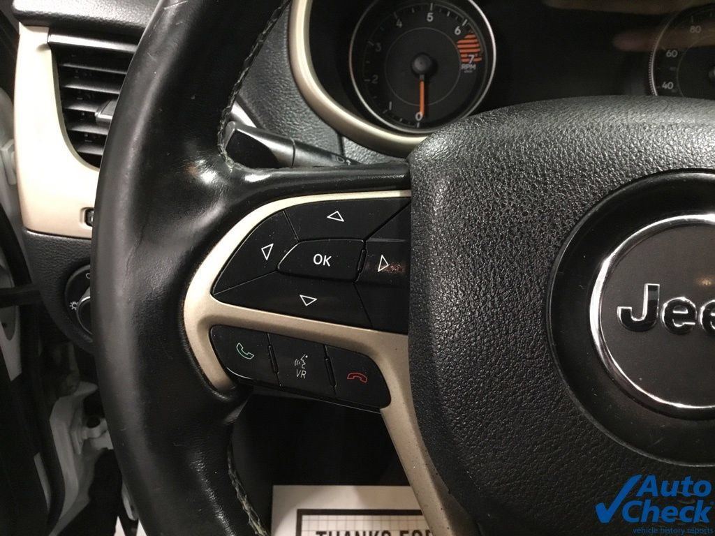 Used 2016 Jeep Cherokee Limited AWD/4WD image 42