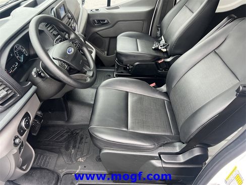 Used 2025 Ford Transit 250 148 Medium Roof image 19