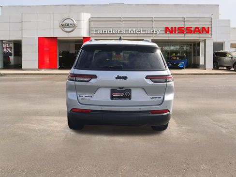 Used 2023 Jeep Grand Cherokee L Limited w/ Luxury Tech Group II image 4