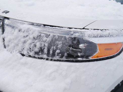 Used 2022 Ford Explorer XLT w/ Equipment Group 202A image 16