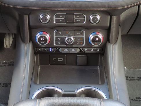 Used 2024 GMC Yukon AT4 w/ Max Trailering Package image 21