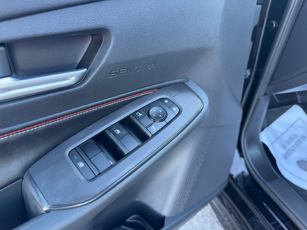 Used 2026 Nissan Sentra SR w/ Floor Mat Package FWD image 9