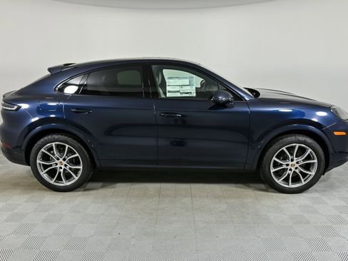 New 2025 Porsche Cayenne Coupe image 28