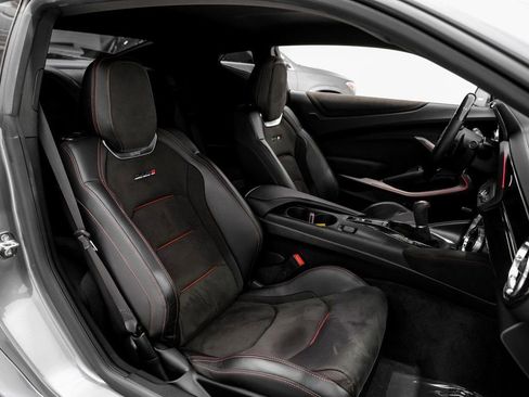Used 2020 Chevrolet Camaro ZL1 image 33