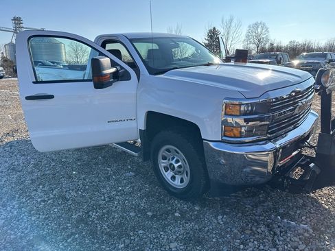 Used 2017 Chevrolet Silverado 2500 W/T w/ WT Convenience Package image 9