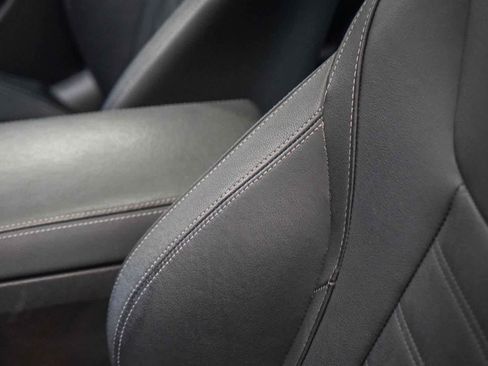 Used 2024 BMW 330e w/ Premium Package image 21