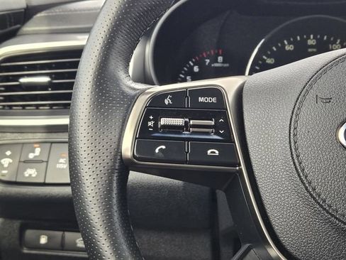 Used 2019 Kia Sorento SX image 26