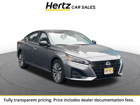 Used 2025 Nissan Altima 2.5 SV FWD image 1