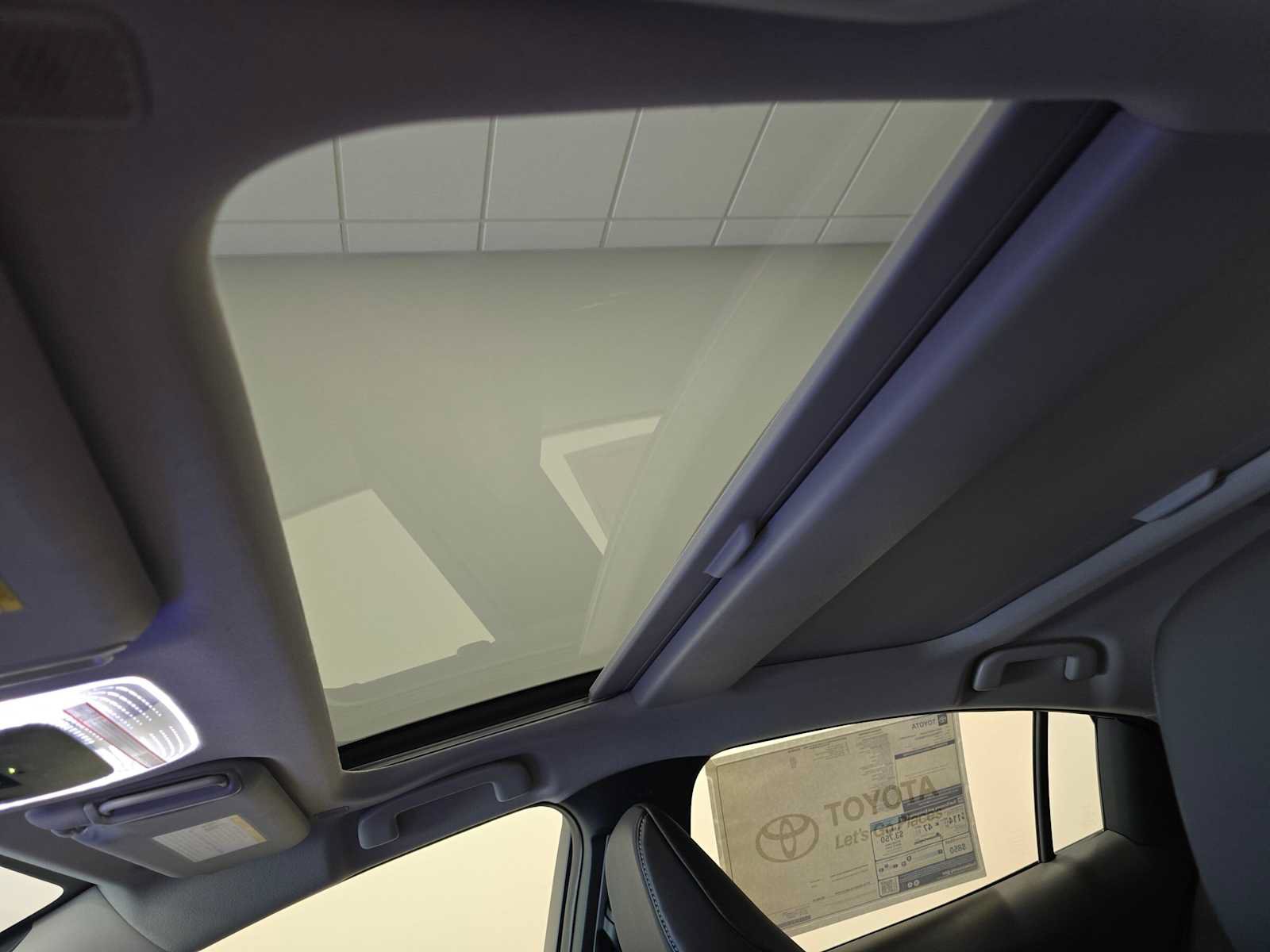New 2027 Toyota Prius Plug-In Hybrid FWD image 20