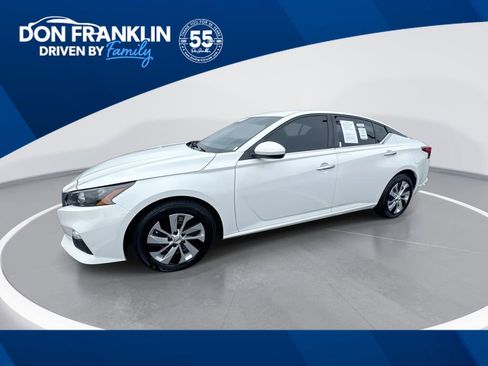 Used 2022 Nissan Altima 2.5 S image 1