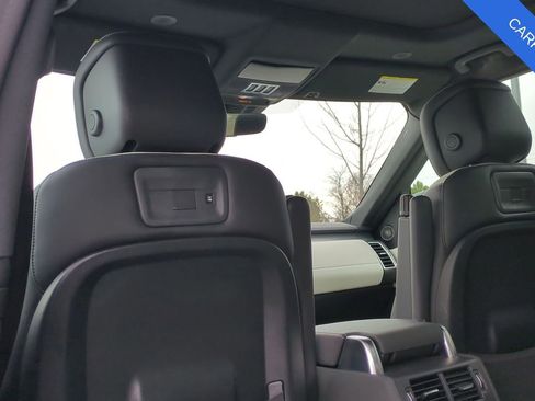 Used 2023 Land Rover Discovery S R-Dynamic image 17