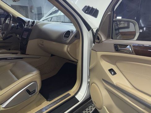 Used 2010 Mercedes-Benz ML 550 4MATIC image 26