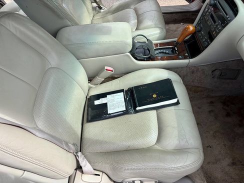 Used 1998 Cadillac Seville STS w/ Heated Seats Pkg FWD image 13