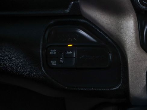 Used 2020 RAM 2500 Laramie AWD/4WD image 22