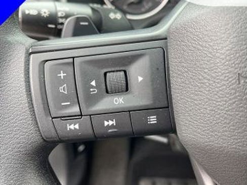 Certified 2025 Nissan Rogue S image 21