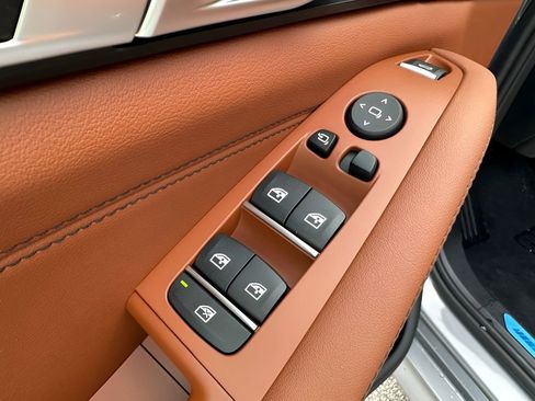 New 2026 BMW X5 xDrive40i w/ M Sport Package image 14