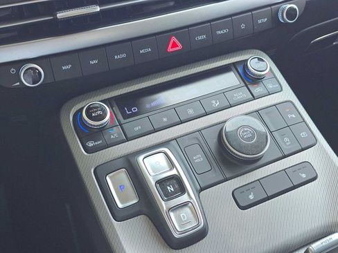 Used 2023 Hyundai Palisade SEL FWD image 34
