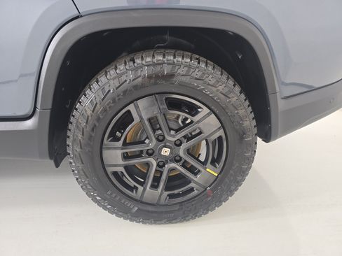 Used 2024 Rivian R1T Adventure AWD/4WD image 10