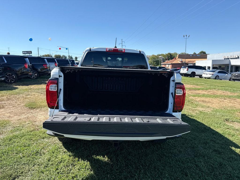 Used 2023 GMC Canyon AT4 w/ AT4 Premium Package AWD/4WD image 17