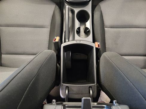 Used 2025 Kia Soul LX w/ LX Technology Package FWD image 21