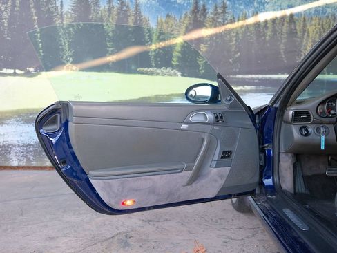 Used 2006 Porsche 911 Carrera RWD image 10