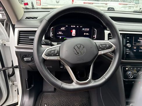 Used 2023 Volkswagen Atlas SE image 21