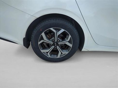 Used 2021 Kia Forte LXS FWD image 28