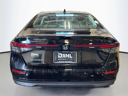 Used 2023 Honda Accord EX image 12