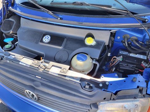 Used 2002 Volkswagen Eurovan MV image 9