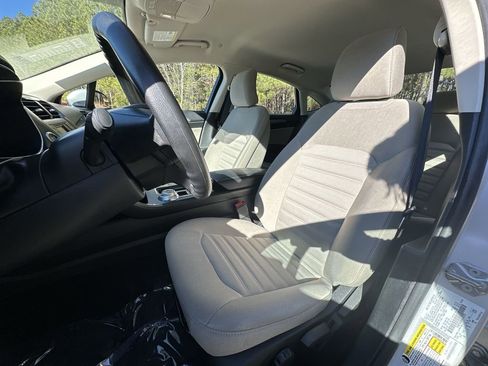 Used 2018 Ford Fusion S image 13