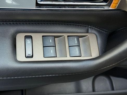 Used 2015 Lincoln MKX FWD w/ Equipment Group 101A image 17