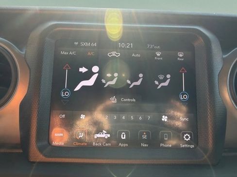 Used 2021 Jeep Gladiator Sport AWD/4WD image 23