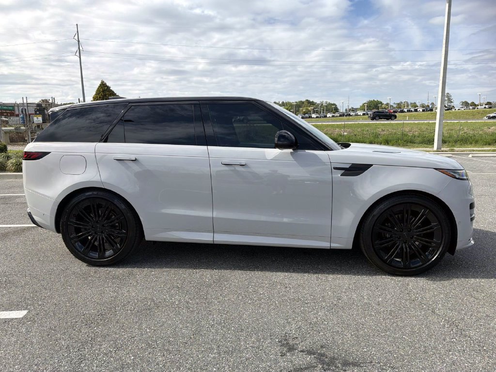 Used 2026 Land Rover Range Rover Sport Dynamic SE AWD/4WD image 6