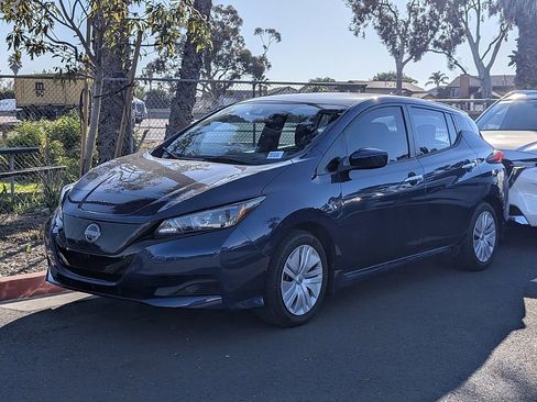 Used 2023 Nissan Leaf S image 6