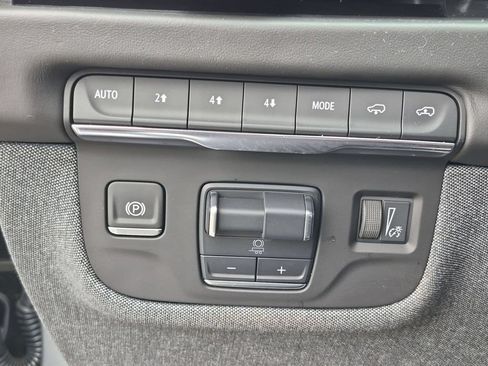 Certified 2025 Cadillac Escalade Sport Platinum AWD/4WD image 22
