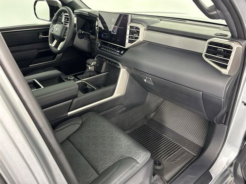 Used 2025 Toyota Tundra Limited image 35