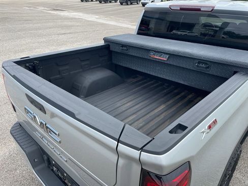 Used 2021 GMC Sierra 1500 Elevation AWD/4WD image 32