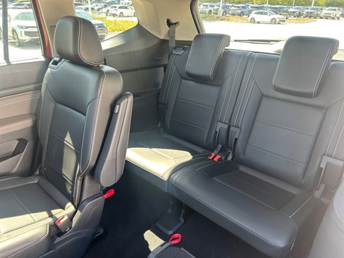 Certified 2023 Volkswagen Atlas SE image 21