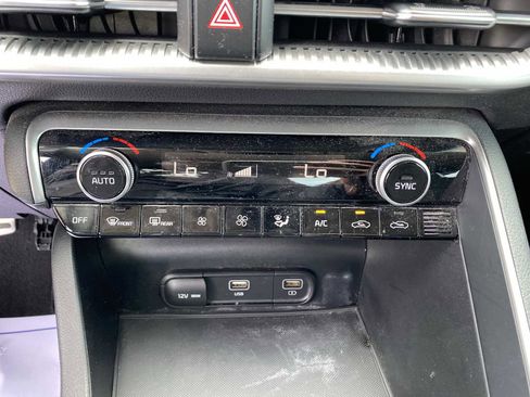 Used 2022 Kia K5 LX image 19