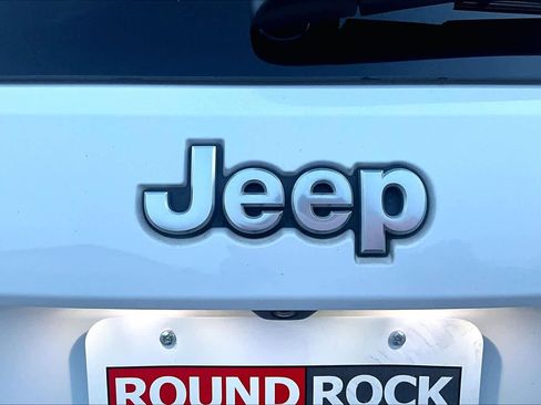 Used 2018 Jeep Grand Cherokee Limited image 9