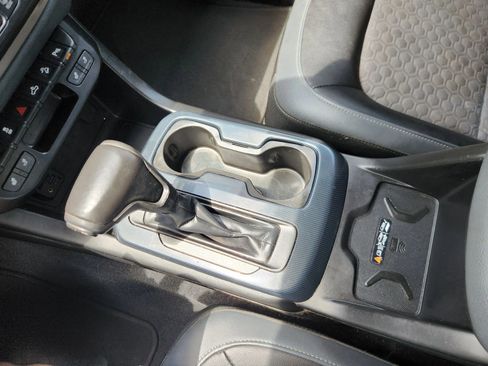 Used 2019 Chevrolet Colorado Z71 AWD/4WD image 36