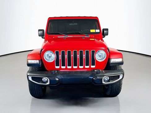 Used 2019 Jeep Wrangler Unlimited Sahara image 2