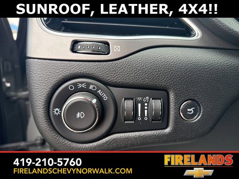 Used 2022 Jeep Cherokee Limited image 8