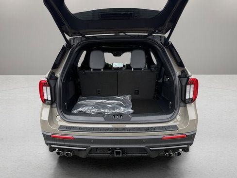 New 2026 Ford Explorer ST w/ Sun And Sound Package image 7