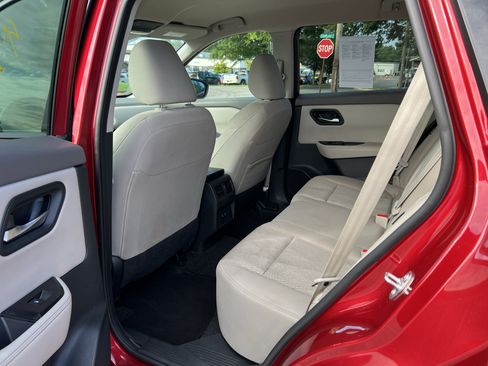 Used 2025 Nissan Rogue SV AWD/4WD image 10