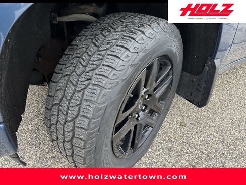 Certified 2024 Chevrolet Silverado 1500 RST w/ Z71 Off-Road Package AWD/4WD image 3