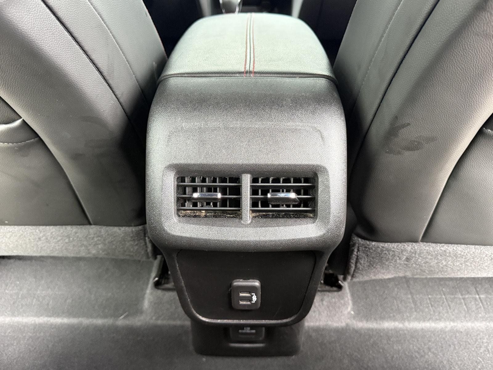 Used 2022 Chevrolet Equinox RS w/ Infotainment Package AWD/4WD image 29