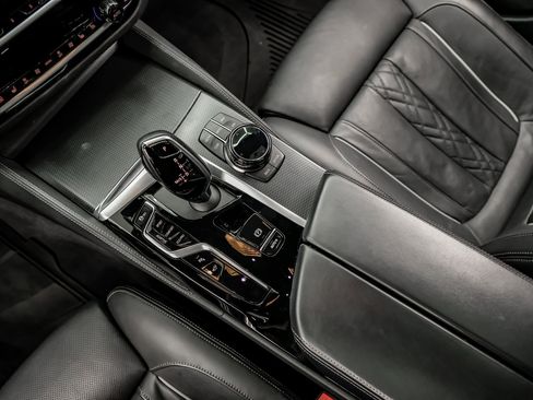 Used 2023 BMW M550i xDrive w/ Executive Package image 30